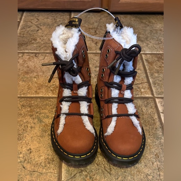 NWOT Dr. Martens women’s 1460 Lace To Toe Fur Lined Buttersoft Boots sz 5 - Picture 3 of 9